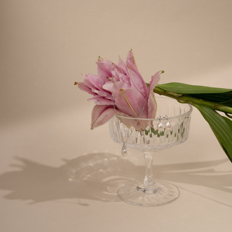 Willa Pearl Earrings.