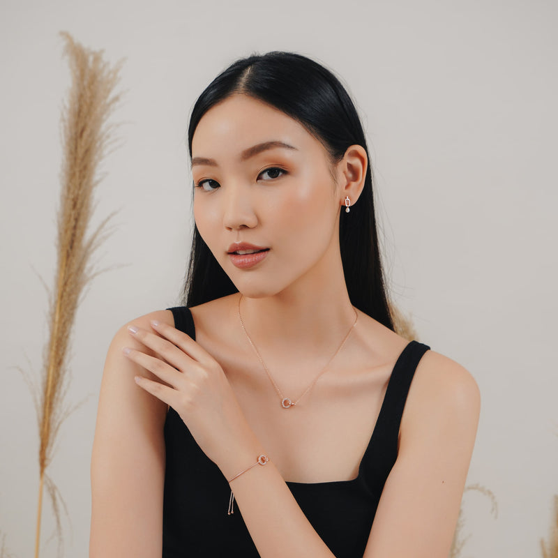 Kloe Interlocking Necklace